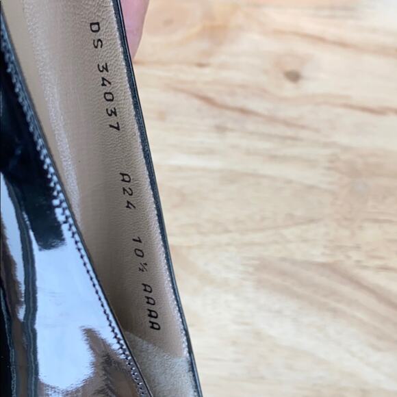 Vintage Salvatore Ferragamo black patent leather classic chic timeless size 10.5 - Picture 7 of 11